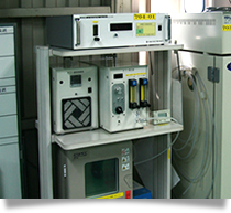耐オゾン性を検査するオゾン曝露試験装置